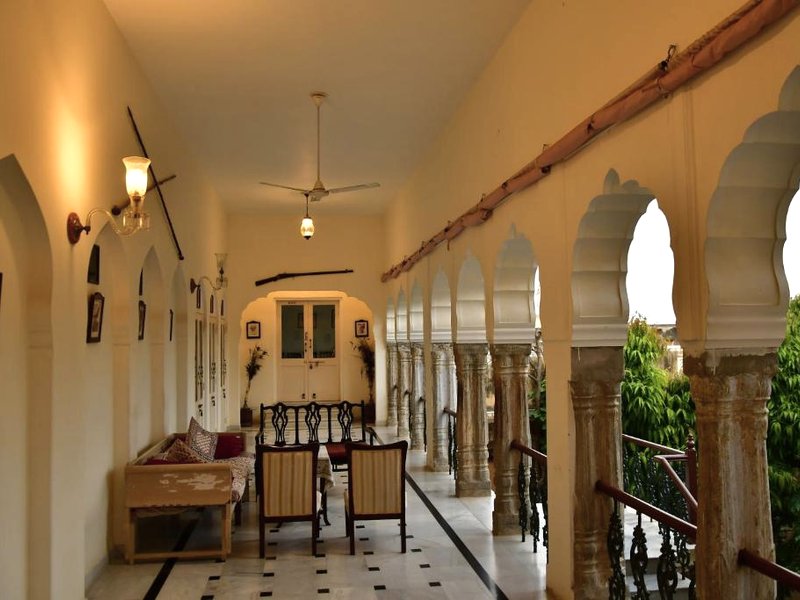 キャッスル カンデラ ホテル (Castle Khandela Hotel)の写真