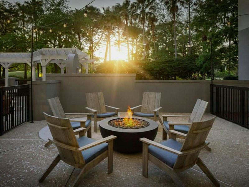 コートヤード サンデスティン アット グランド ブルバード (Courtyard Sandestin at Grand Boulevard)の写真