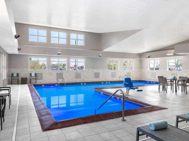 レジデンス イン シャンペーン (Residence Inn Champaign)の写真
