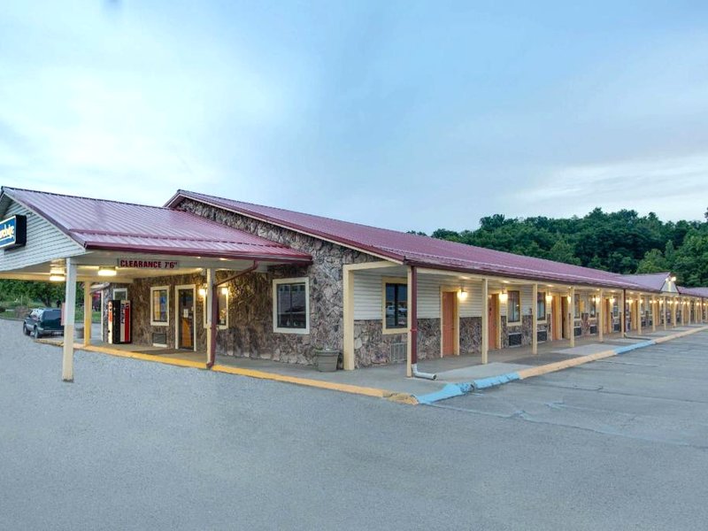 Travelodge by Wyndham Parkersburgの写真