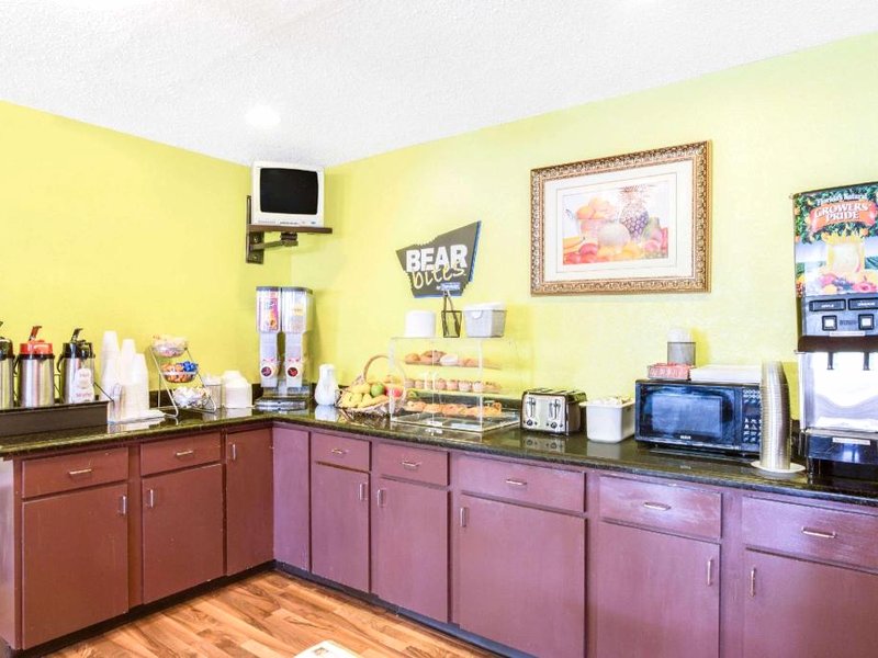 Travelodge by Wyndham Parkersburgの写真