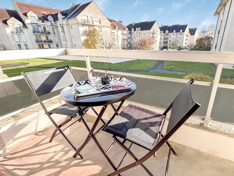 Studio Wi-Fi et balcon, très bien situé (Studio Wi-Fi et balcon, tres bien situe)の写真