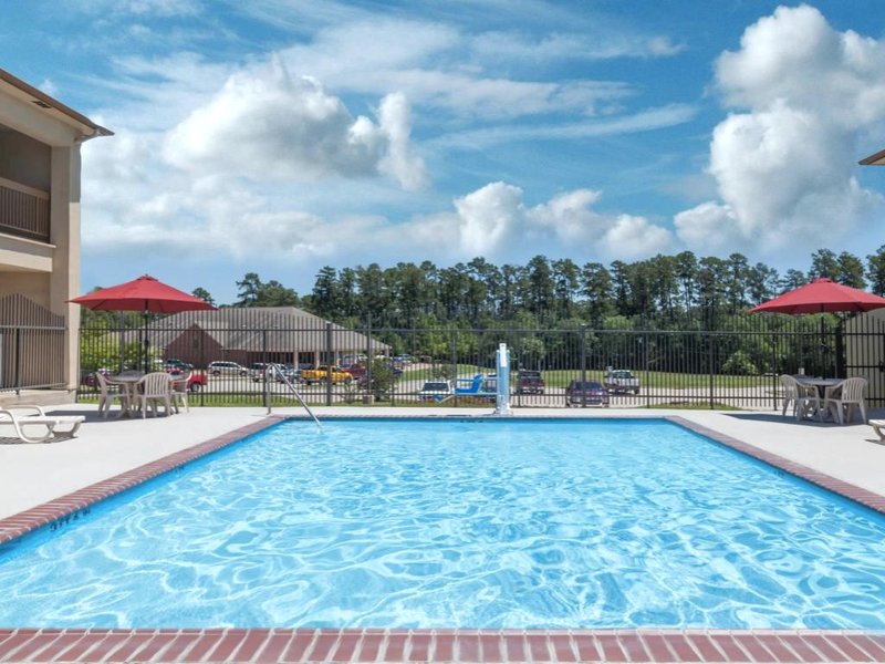 デイズ イン&スイーツ バイ ウィンダム ハンツビル (Days Inn & Suites by Wyndham Huntsville)の写真