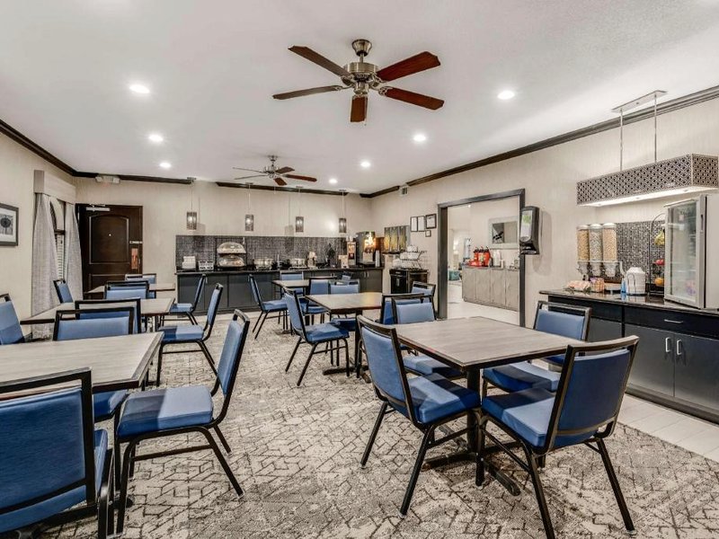 Best Western Huntsville Inn and Suitesの写真