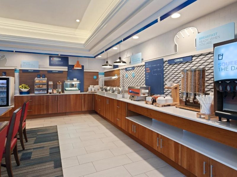 Holiday Inn Express Hauppauge-Long Island By IHGの写真