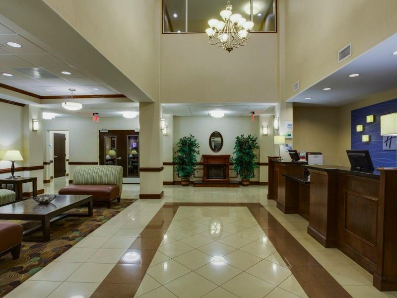 Holiday Inn Express Hotel & Suites Moultrie By IHGの写真