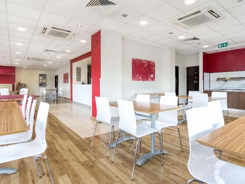 トラベロッジ カンバーリー セントラル (Travelodge Camberley Central)の写真