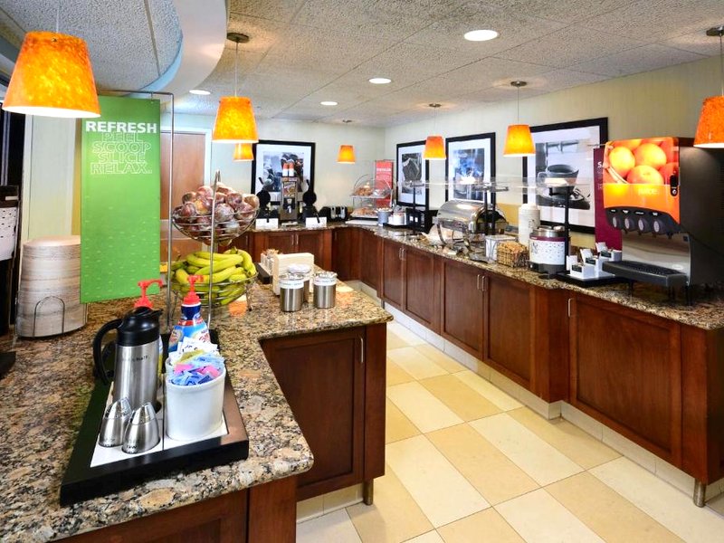 Hampton Inn Charlotte-North/Lake Normanの写真
