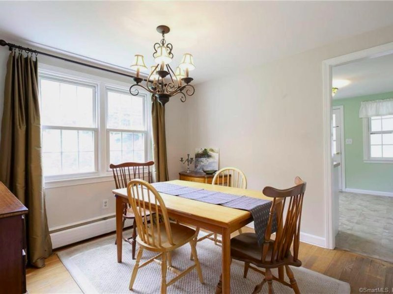 Delightful 4-bed, 2-bath home!の写真
