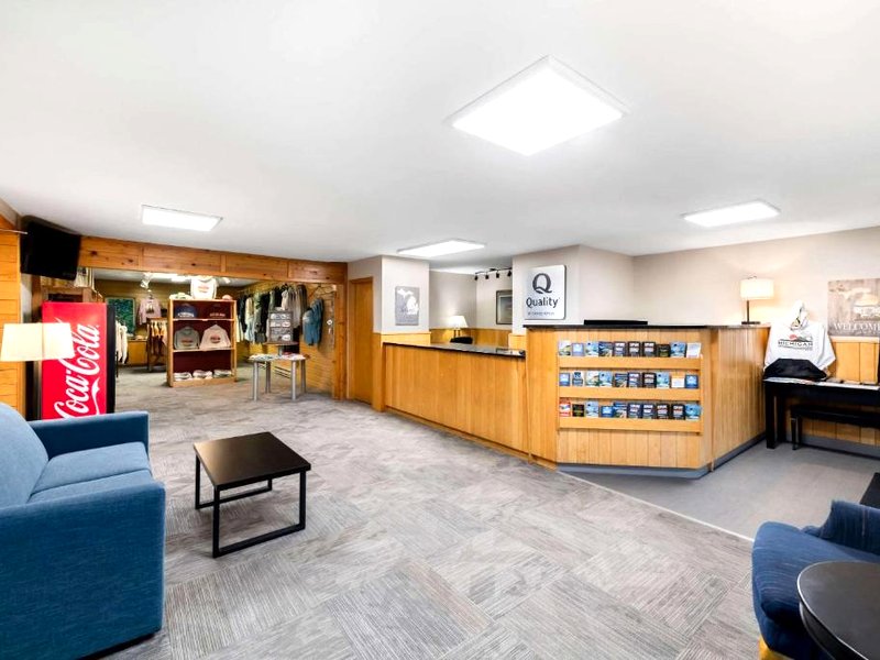 Econo Lodge  Inn & Suites Munising Areaの写真