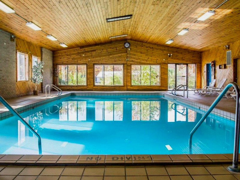 Econo Lodge  Inn & Suites Munising Areaの写真