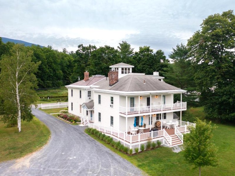 Hill Farm Inn - Manchesterの写真
