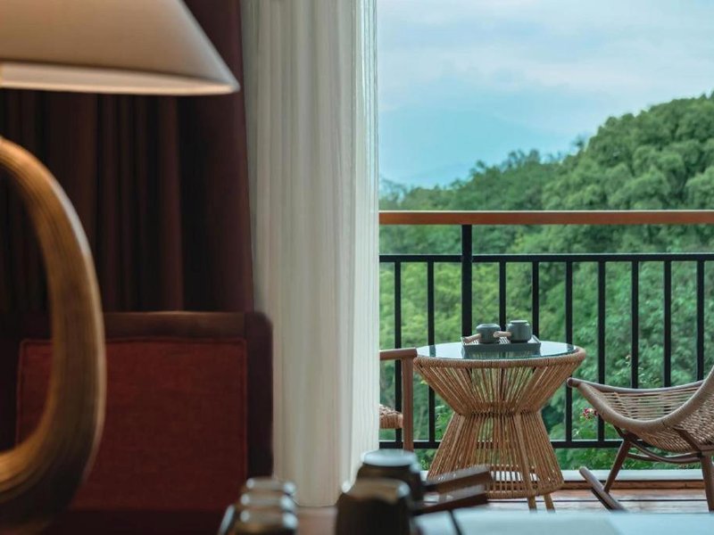 ホンジューシャン ホテル マウント エメイ (Hongzhushan Hotel Mount Emei)の写真