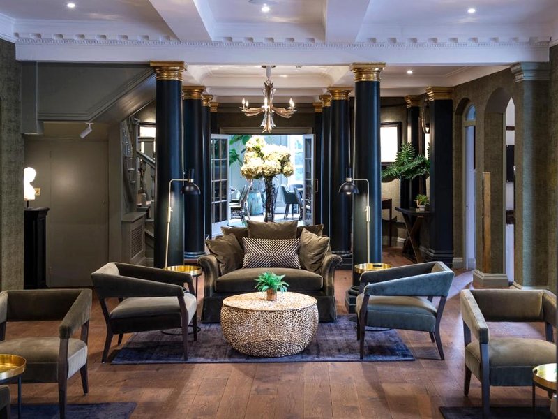 Bush Hotel Farnhamの写真