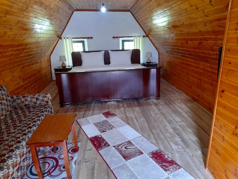 Bujtina Ahmetajの写真