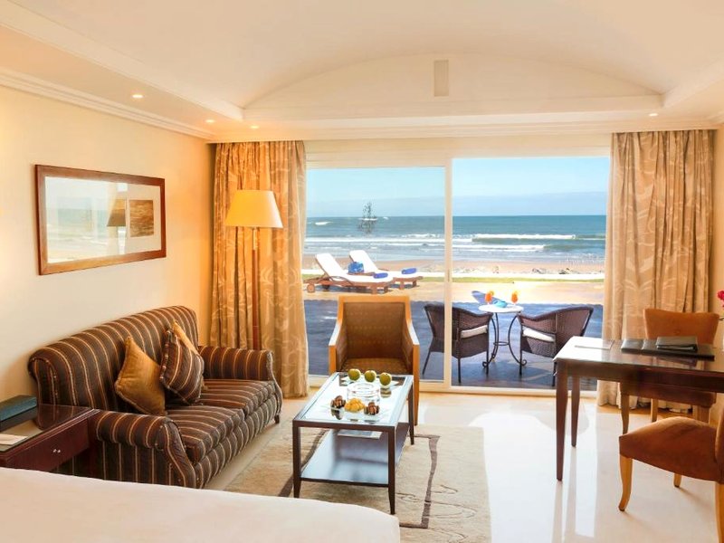 Amphitrite Beach Resort & Convention Centreの写真