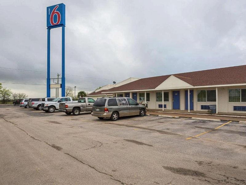 Motel 6 Madisonville, TXの写真