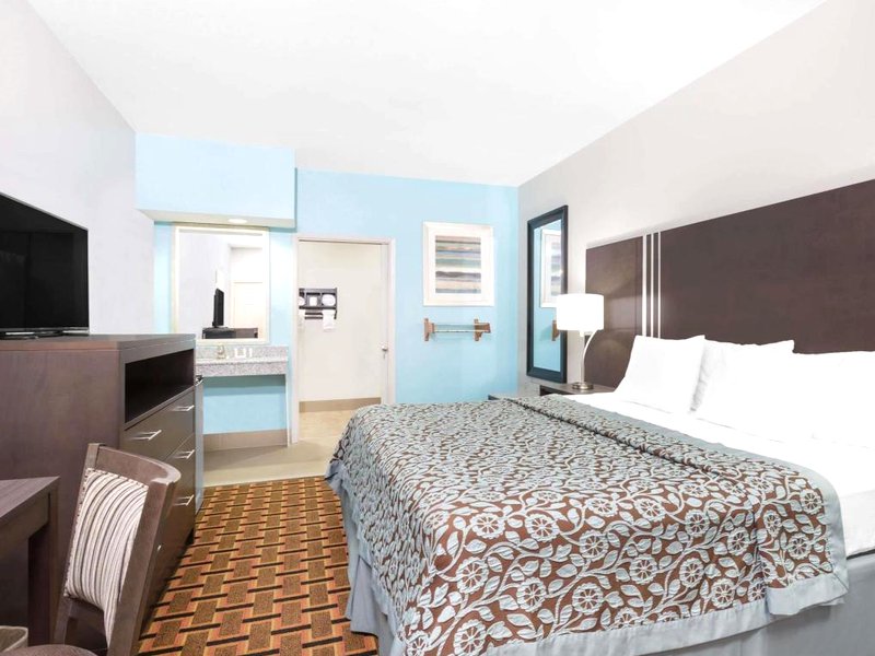 デイズ イン ＆ スイーツ バイ ウィンダム マディソンビル (Days Inn & Suites by Wyndham Madisonville)の写真