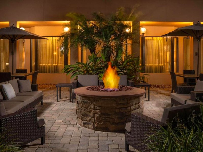 Courtyard Jacksonville at the Mayo Clinic Campus/Beachesの写真