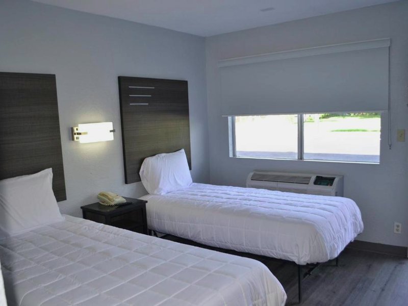 Noble Suites Jacksonvilleの写真