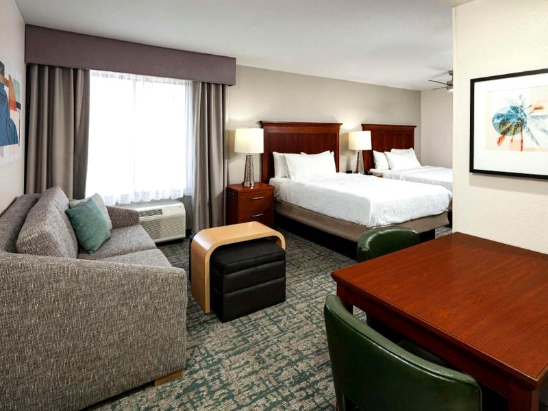 Homewood Suites by Hilton Jacksonville-South/St. Johns Ctr.の写真