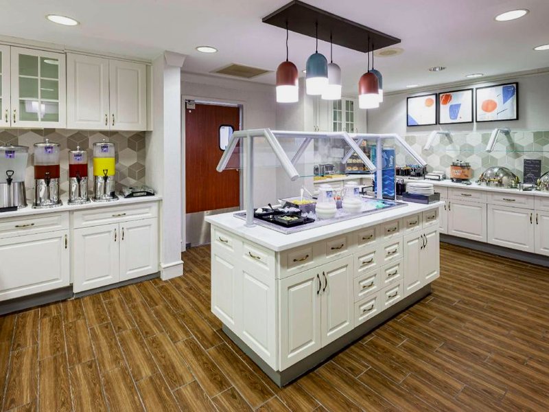 Homewood Suites by Hilton Jacksonville-South/St. Johns Ctr.の写真
