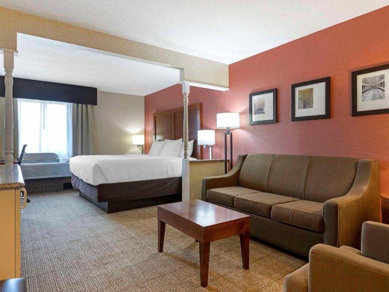 コンフォートインアンドスイーツ (Comfort Inn & Suites)の写真