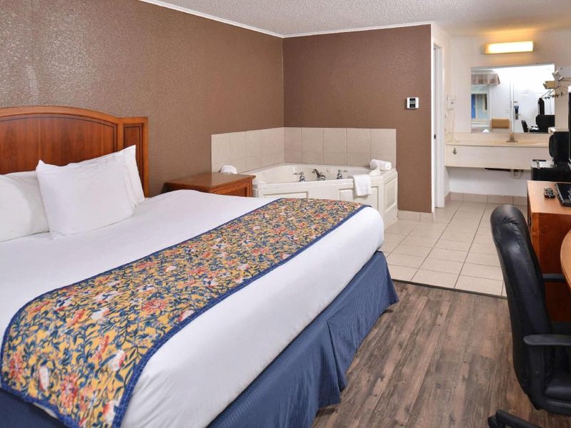 Americas Best Value Inn & Suites Jackson, MIの写真