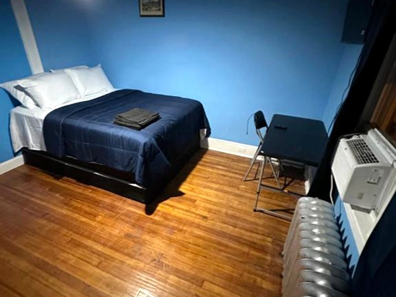 Fidelia Diamond Room Queen Bed Minutes from Newark Liberty International Airport and Newark Penn Staの写真