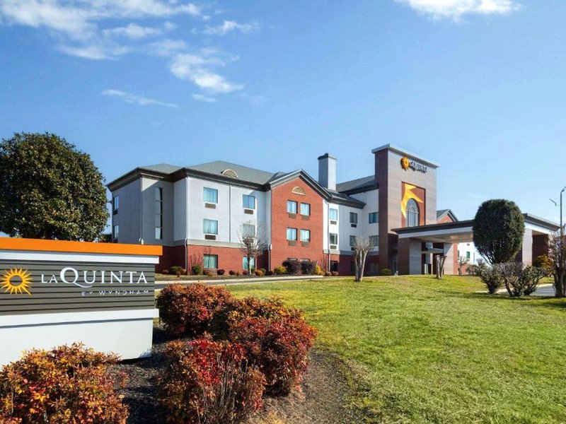 La Quinta Inn & Suites by Wyndham Loudonの写真
