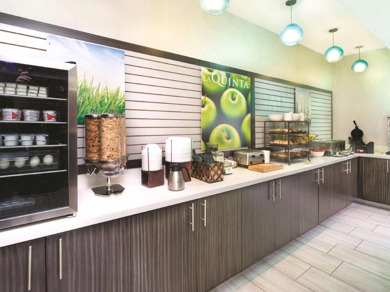 La Quinta Inn & Suites by Wyndham Loudonの写真