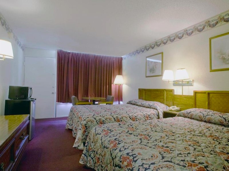 Americas Best Value Inn Loudon Lenoir Cityの写真
