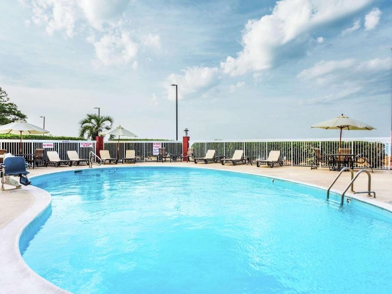 ハンプトン イン モアヘッドシティ (Hampton Inn Morehead City)の写真