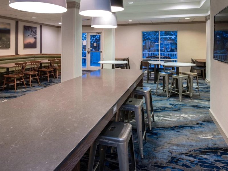 フェアフィールド イン アンド スイーツ ハイ ポイント アーチデール (Fairfield Inn & Suites High Point Archdale)の写真