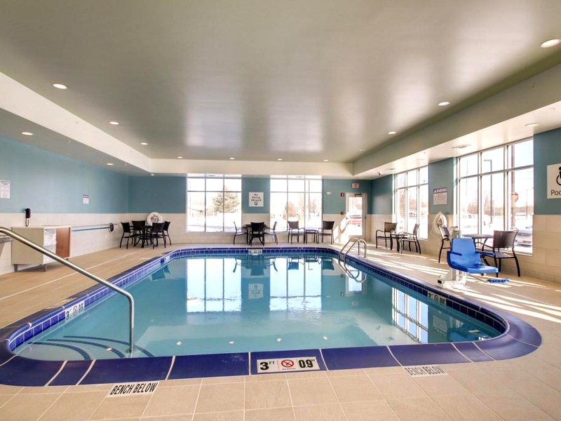 Holiday Inn Express & Suites Galesburg By IHGの写真
