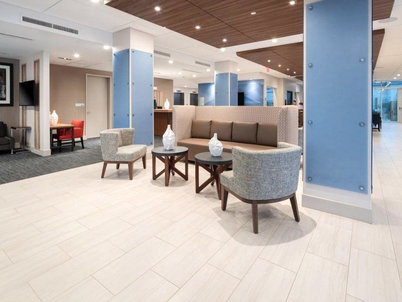 ホリデイ イン エクスプレス アンド スイーツ マリエタ バイ IHG (Holiday Inn Express and Suites Murrieta By IHG)の写真