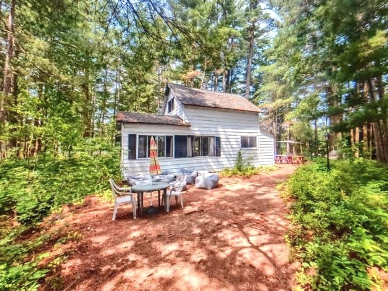 Stabbin Cabin #2 on Grant Island - Hot Tub, Boat, Pet Friendlyの写真