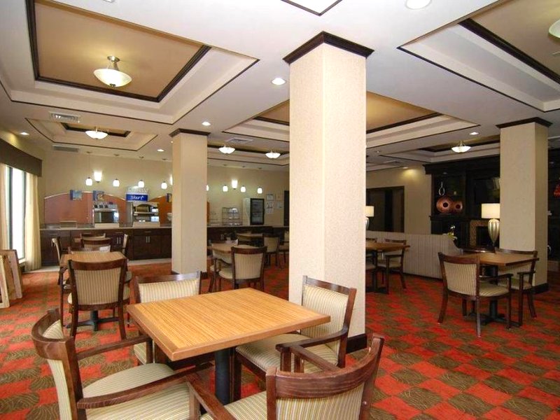 Holiday Inn Express Houston South By IHGの写真