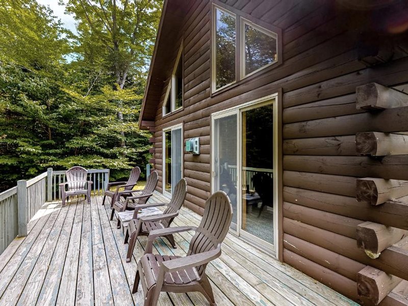 Lucky Lakefront Log Cabinの写真