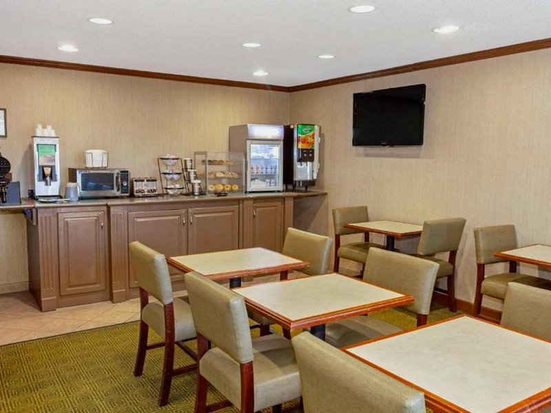 La Quinta Inn & Suites by Wyndham Stevens Pointの写真