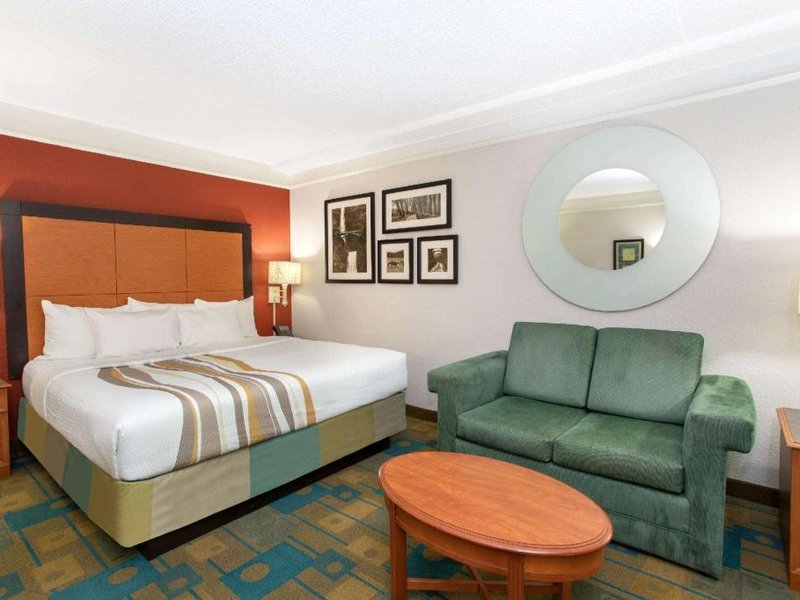 La Quinta Inn & Suites by Wyndham Denver Southwest Lakewoodの写真