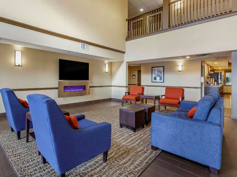 コンフォート イン&スイーツ ジェノバ ウエスト シカゴ (Comfort Inn & Suites Geneva- West Chicago)の写真