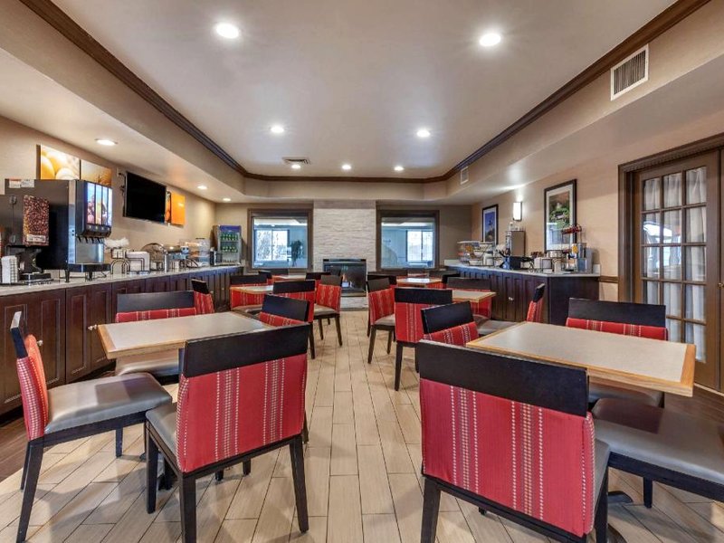 コンフォート イン&スイーツ ジェノバ ウエスト シカゴ (Comfort Inn & Suites Geneva- West Chicago)の写真