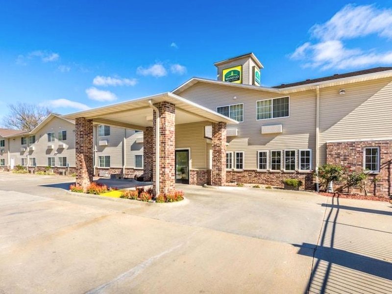 ワメゴ イン アンド スイーツ (WAMEGO INN AND SUITES)の写真