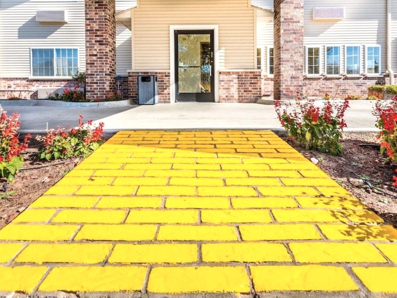 ワメゴ イン アンド スイーツ (WAMEGO INN AND SUITES)の写真