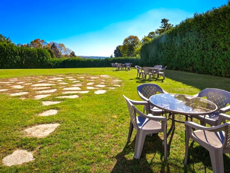 Charlevoix Inn & Suites SureStay Collection by Best Westernの写真