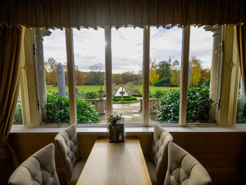ペットウッド ホテル (Petwood Hotel)の写真