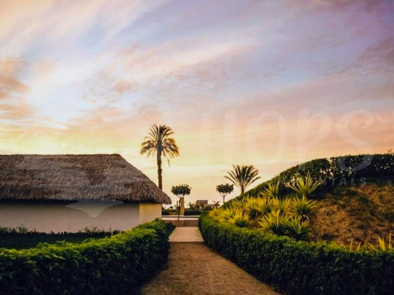 HOP ODAIBA exclusiva laguna y playa en Chinchaの写真