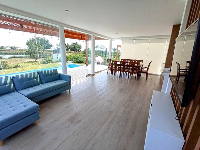 HOP ODAIBA exclusiva laguna y playa en Chinchaの写真