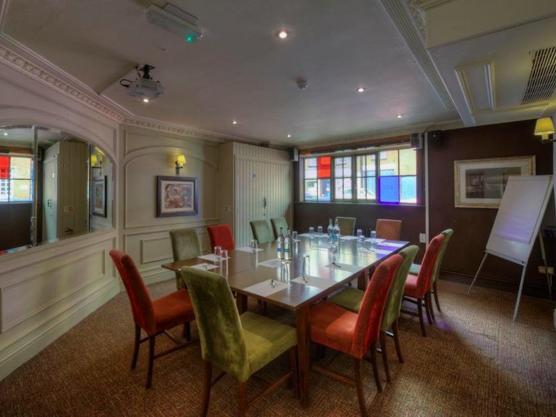ドッグ アンド パートリッジ ホテル バイ グッド ナイト インズ (Dog and Partridge Hotel by Good Night Inns)の写真